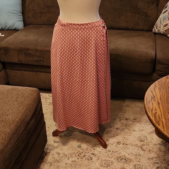 H&M Wrap Skirt - Picture 1 of 7